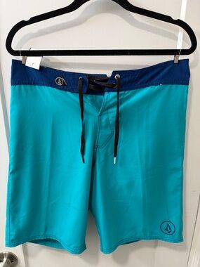 Volcom Men’s Teal Boardshorts with Navy Waistband